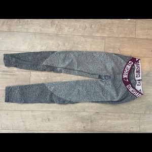 Gym shark leggings